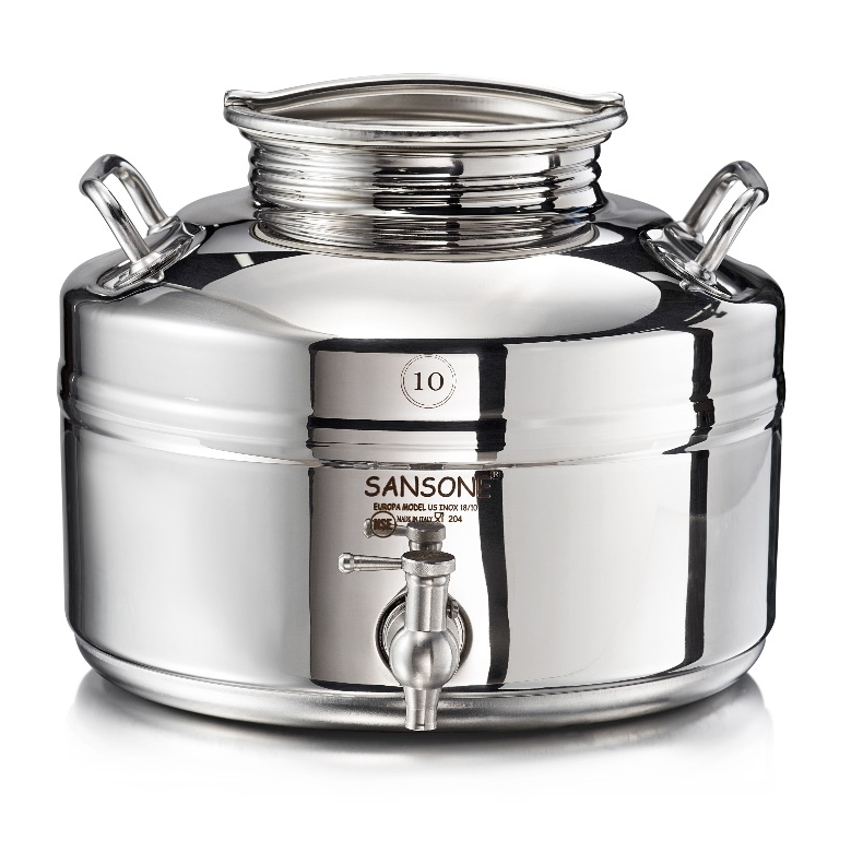 Organic volcanic olive oil in 2 liter drum